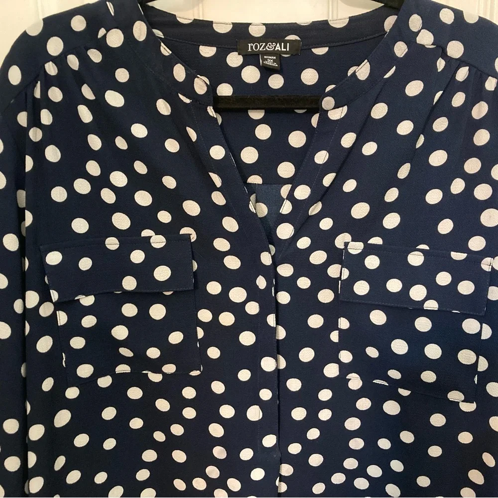 Plus size blouse - Picture 3 of 12